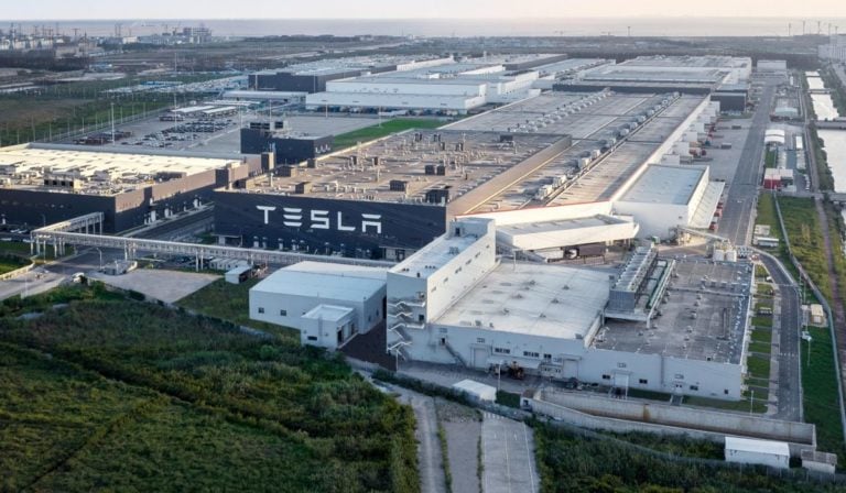 Tesla-accesos-NL
