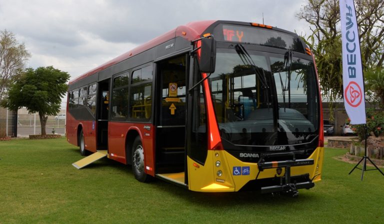 UDG-Beccar-Urviabus-electrico