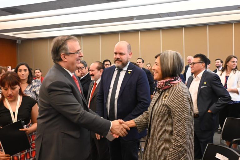 La SRE e industria presentan la hoja de ruta para la electrificación del transporte en México