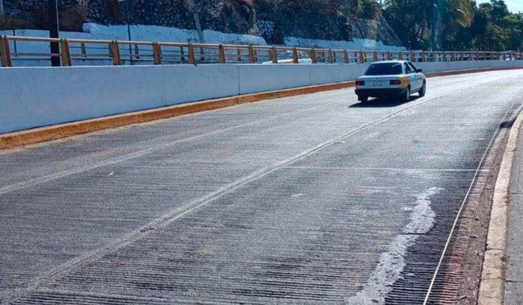 Guerrero rehabilita vía de acceso al puerto de Acapulco y autopista del sol