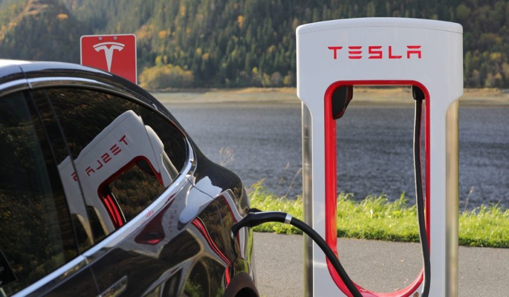 Tesla podría instalar planta de baterías en Sonora: AMLO
