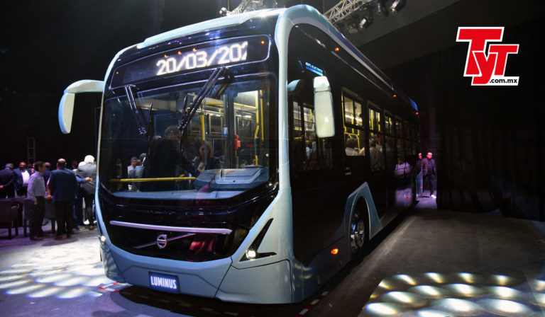 Volvo Buses México celebra sus 25 años de forma electrizante