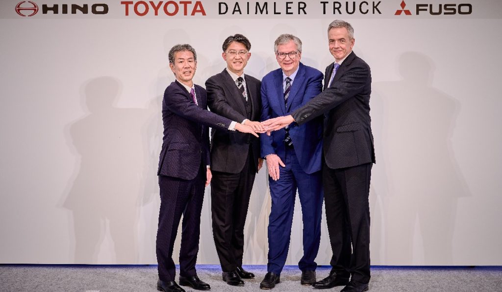 Daimler-Mitsubishi-Fuso-Hino-Toyota