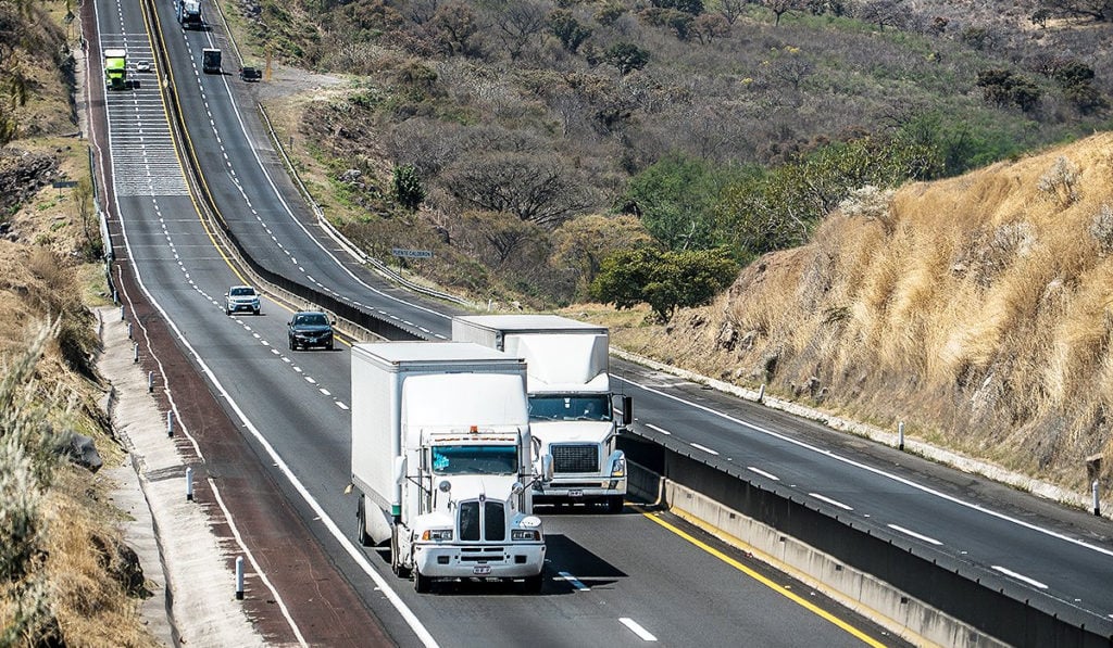 restricción-pesados-carretera57