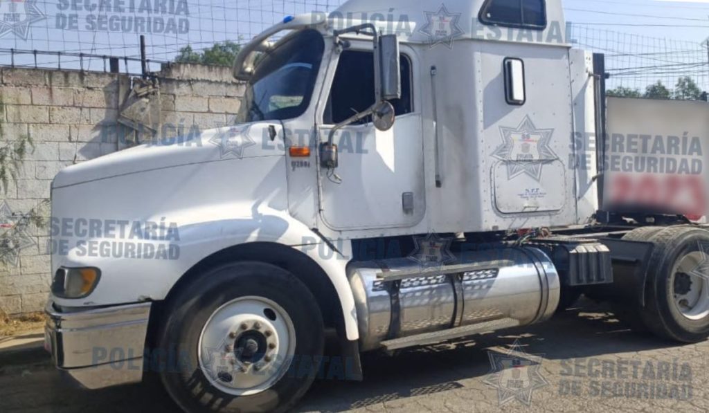 Caen tres por robo de tracto y secuestro de operador en Cuautitlán Izcalli