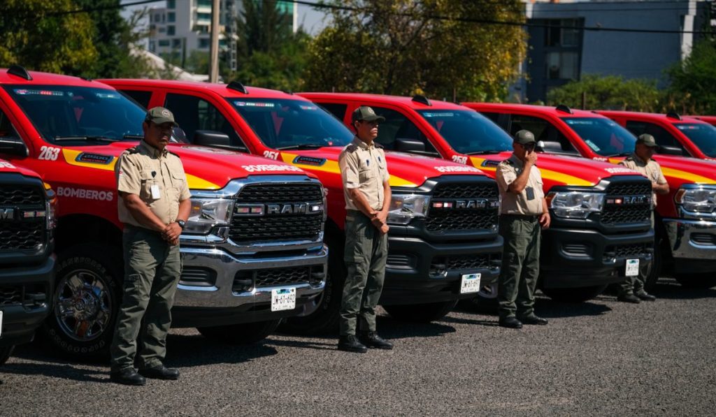 Jalisco equipa a Protección Civil y Bomberos con 28 pick ups RAM