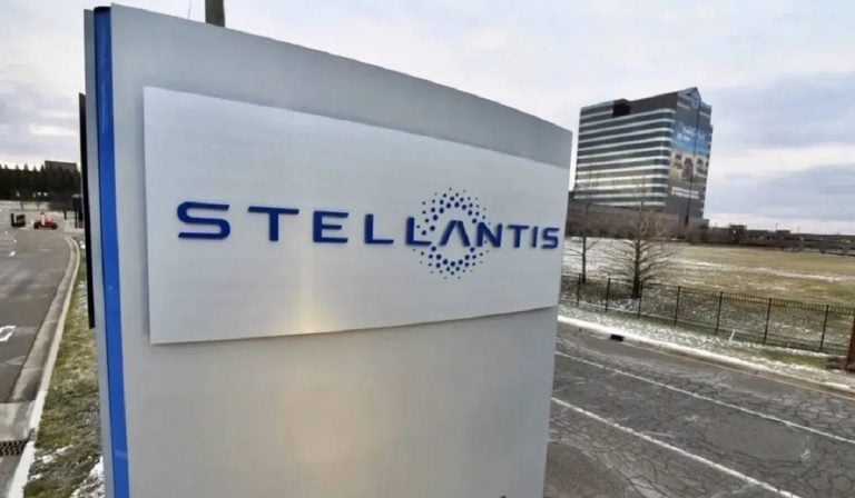 Stellantis-pausa-operaciones-Mexico y Canada