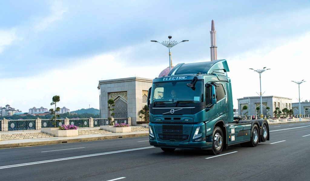 Volvo-Trucks-Malasia-FM-Electric