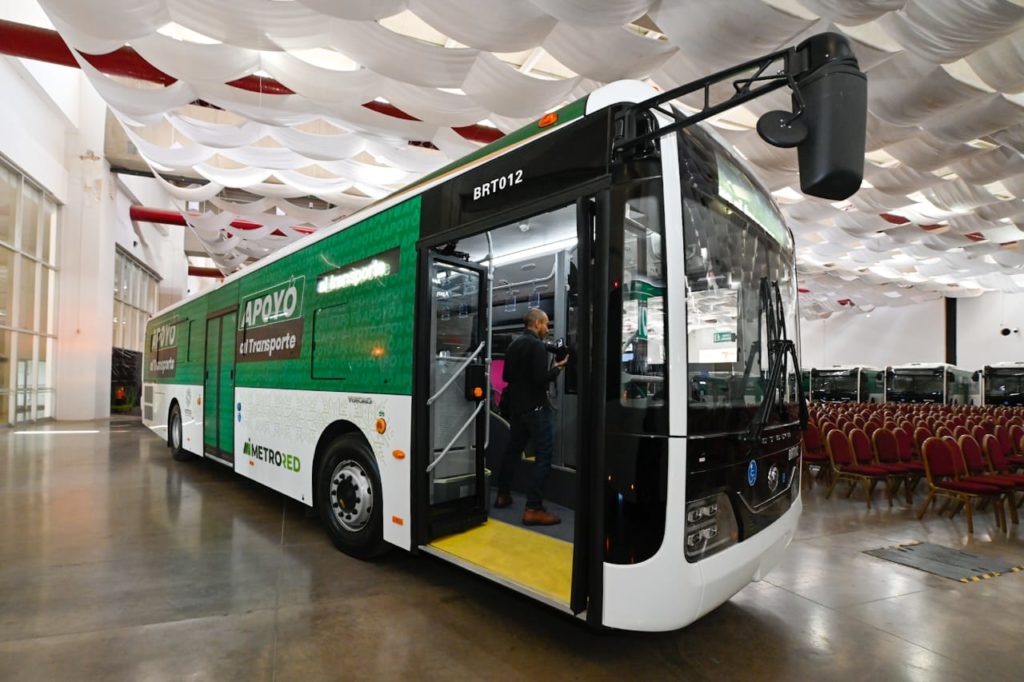 Inaugura San Luis Potosí sistema de transporte Metro Red