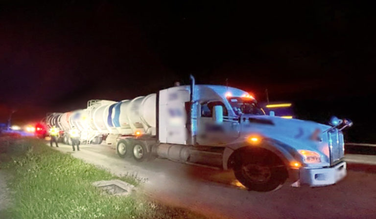 Detienen a uno y aseguran 67,000 litros de turbosina en Tabasco