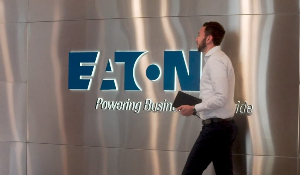 Eaton-Power-Connections-terminales-de-bateria