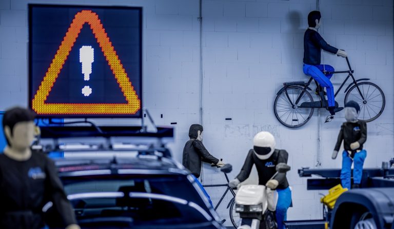 Daimler-Truck-sistemas-de-asistencia