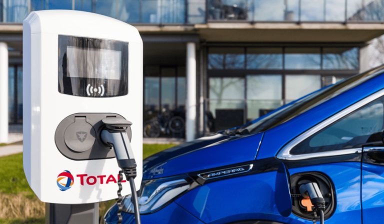 TotalEnergies-cargadores-alta-potencia-HPC-Francia