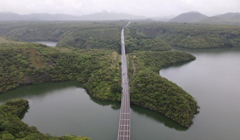 autopista-Uruapan-Lázaro-Cárdenas