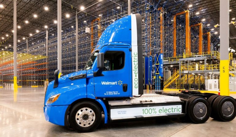 Walmart-Canada-Freightliner-eCascadia