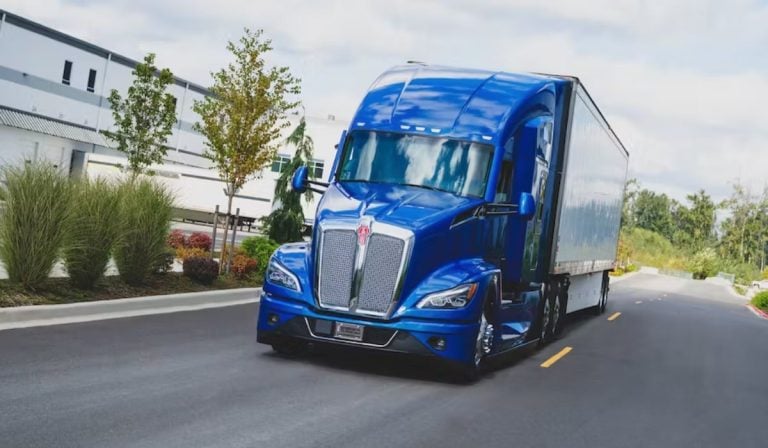 PACCAR-2023