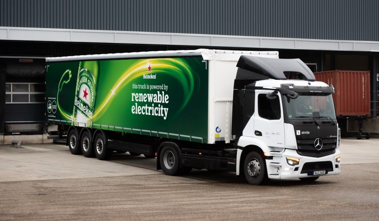 Heineken-Mercedes-Benz-eActros-300