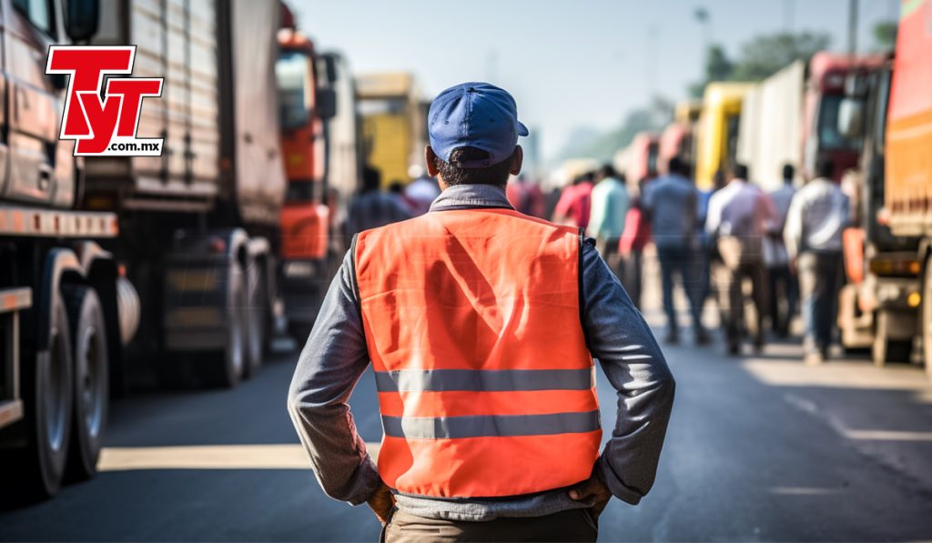 Personal ocupado en el autotransporte de carga hila en marzo tres meses al alza 