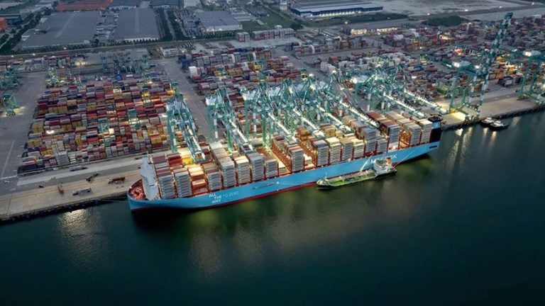 maersk- Canal-Suez-naviera