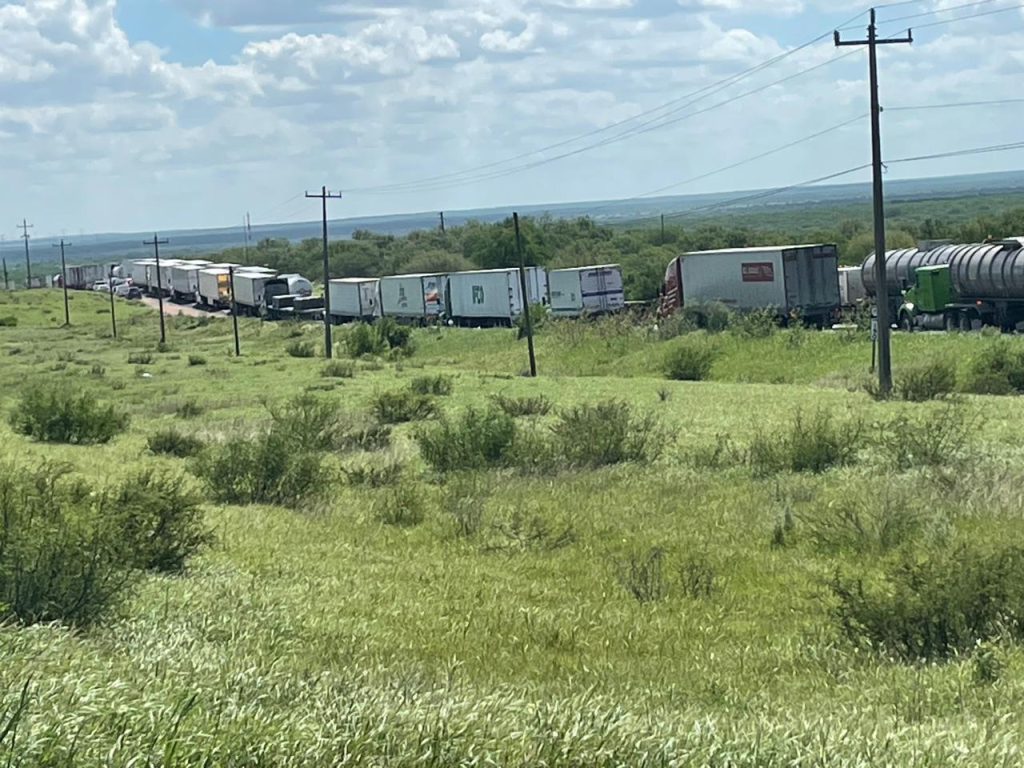 Bloqueos en Reynosa colapsan al autotransporte; Canacar pide una solución