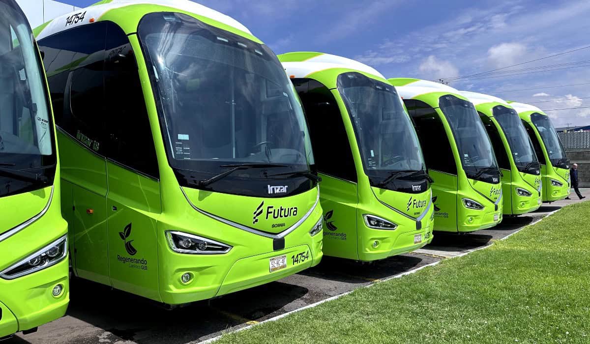 Estrella Blanca recibe la primera flota de autobuses Irizar i8 ...