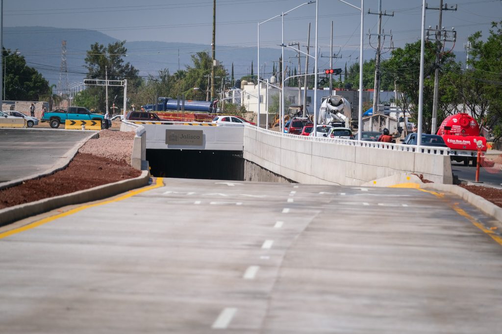 tunel-carretera-Colotla-Juan-Gil-AMG
