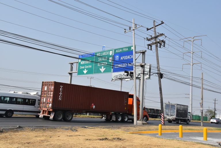 Transportistas de Conatram alistan protestas en Monterrey en contra de extorsiones 