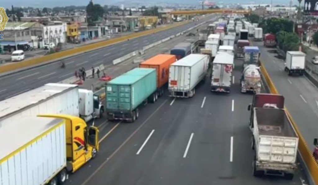 Bloqueos-autopista-Mexico-Puebla