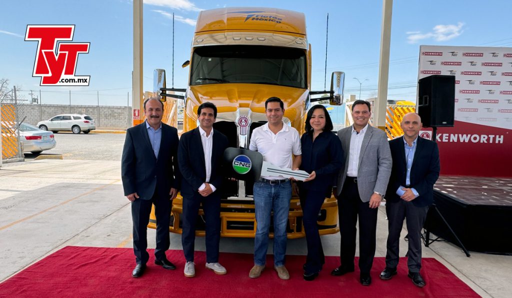 Kenworth DAF Chihuahua entrega T680 a gas natural a Fletes México