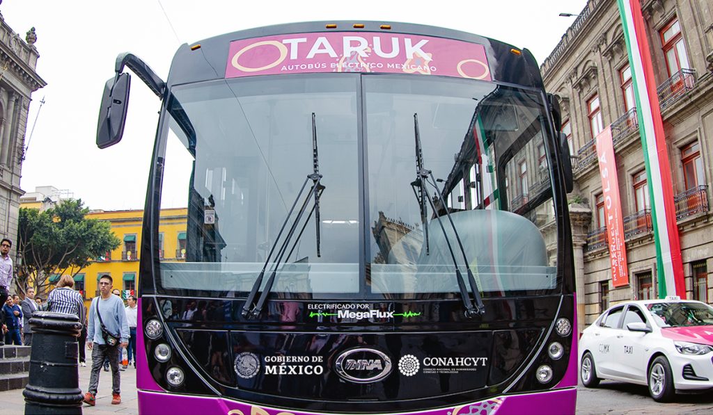 DINA y MegaFlux presentan Taruk, el primer autobús eléctrico 100% mexicano