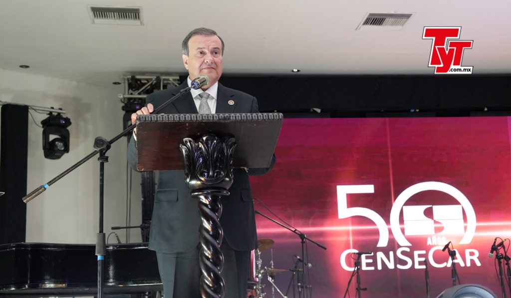 CenSeCar festeja 50 años, reconoce a expresidentes