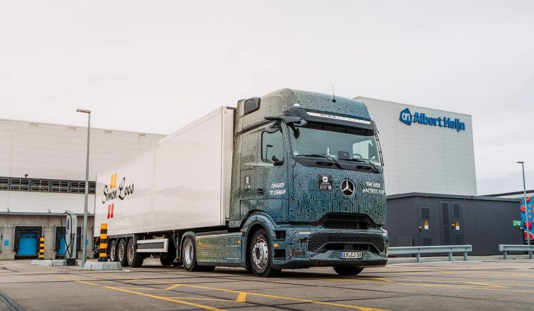 Simon-Loos-Mercedes-Benz-eActros-600