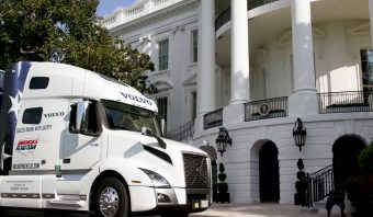 “Trump hizo del autotransporte una prioridad”; transportistas de EU celebran su segundo mandato