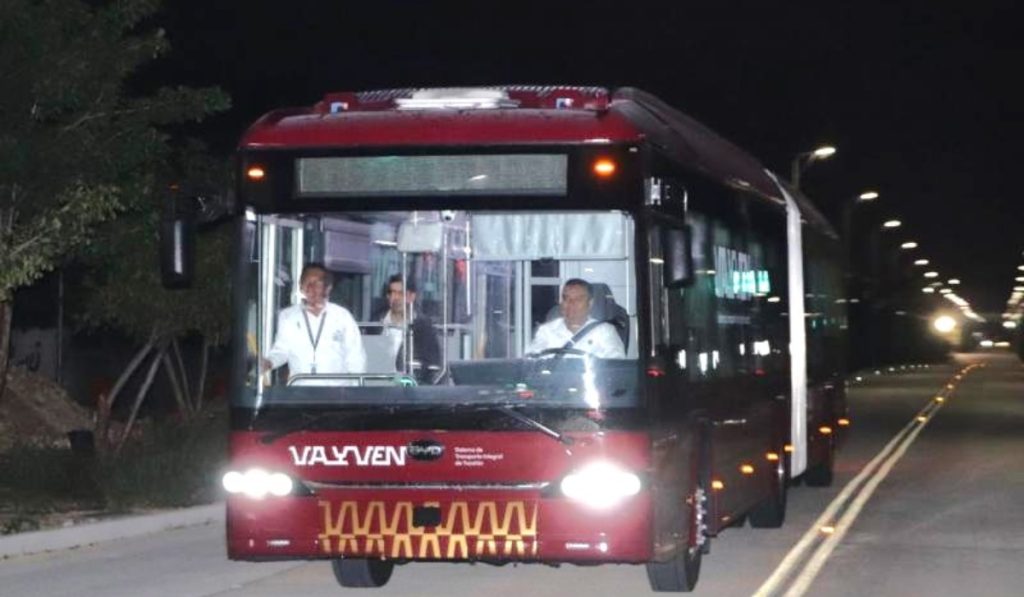 Yucatán pone a prueba autobuses articulados 100% eléctricos BYD