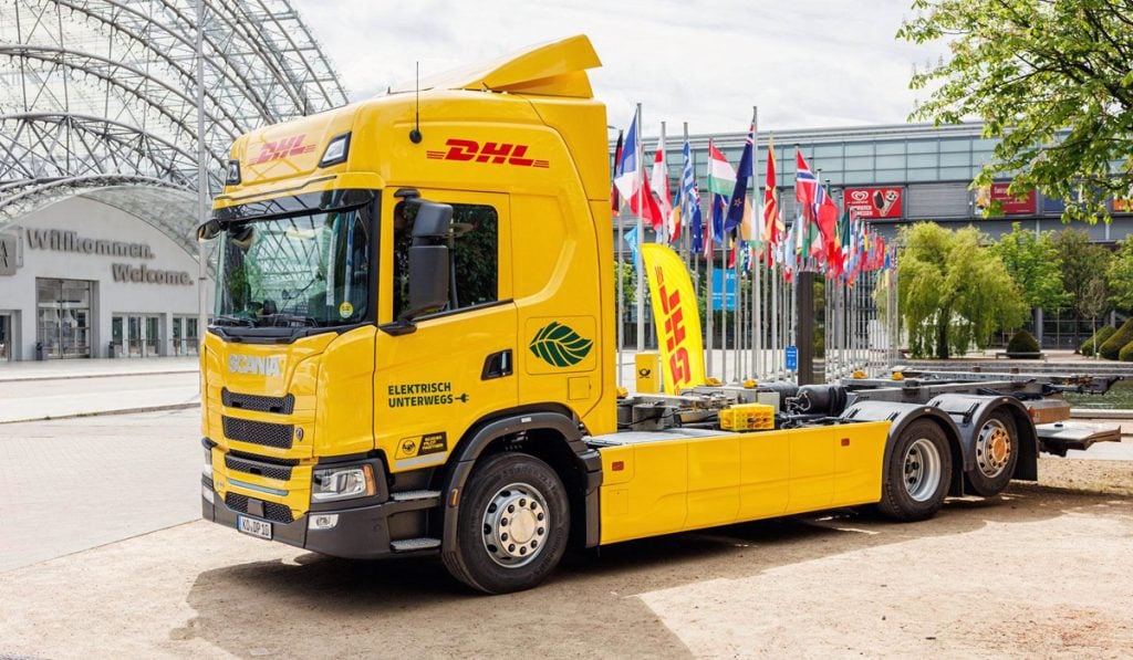 DHL y Scania reducen 90% de emisiones de CO2 con el vehículo eléctrico de autonomía extendida