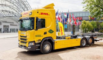 DHL y Scania reducen 90% de emisiones de CO2 con el vehículo eléctrico de autonomía extendida