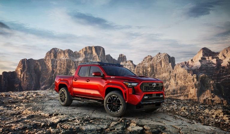 Toyota-Tacoma-HEV
