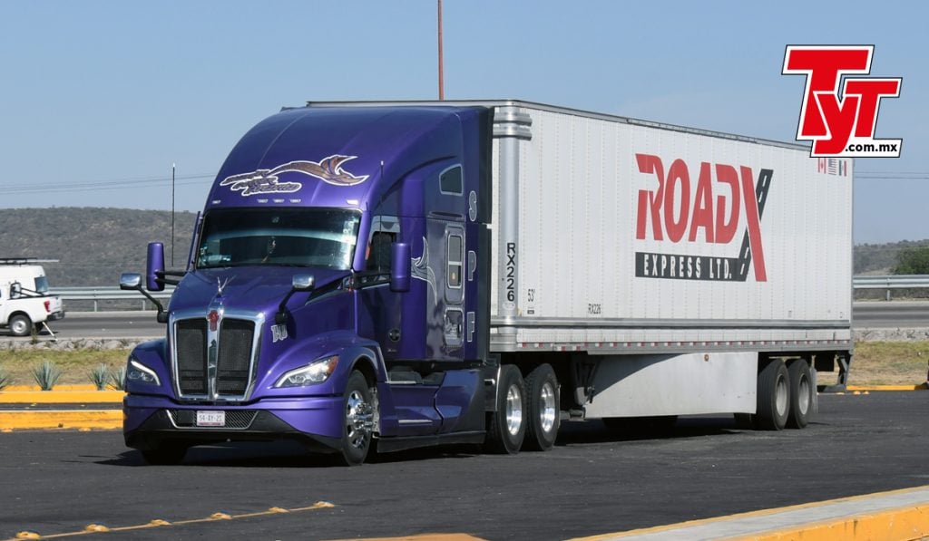 Emplacamiento en el autotransporte federal cae por tercer mes consecutivo