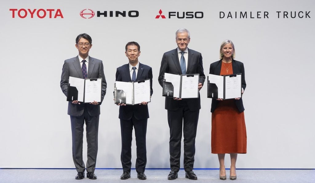 Daimler-Truck-Toyota