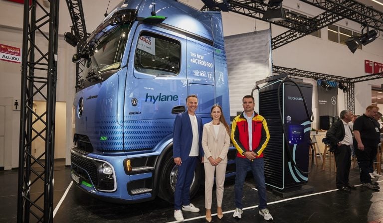 Hylane-Mercedes-Benz-eActros-600-DHL