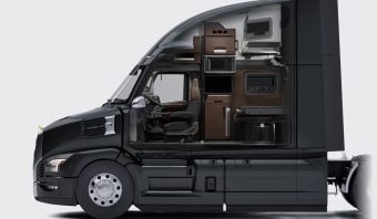 Mack-Pioneer