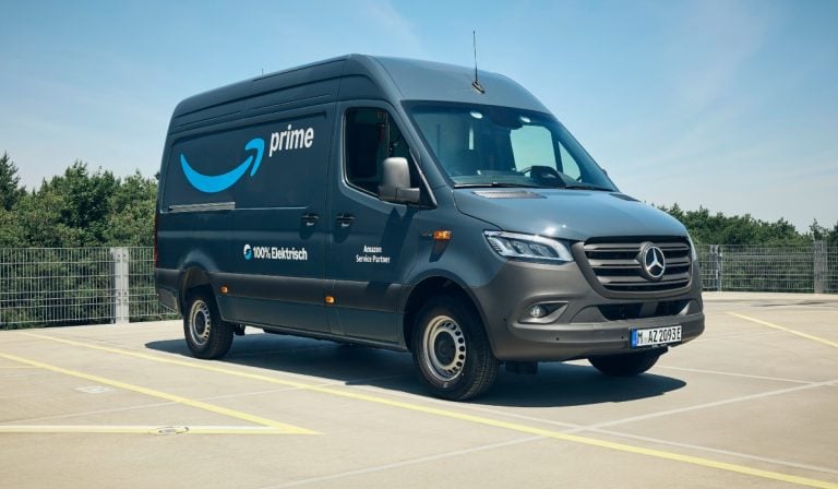 Mercedes-Benz-Vanes-Amazon
