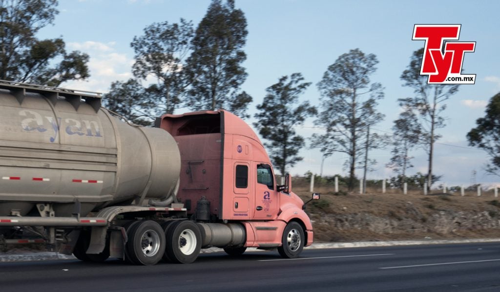 Venta de camiones y tractos reporta su primer incremento mensual en 2025