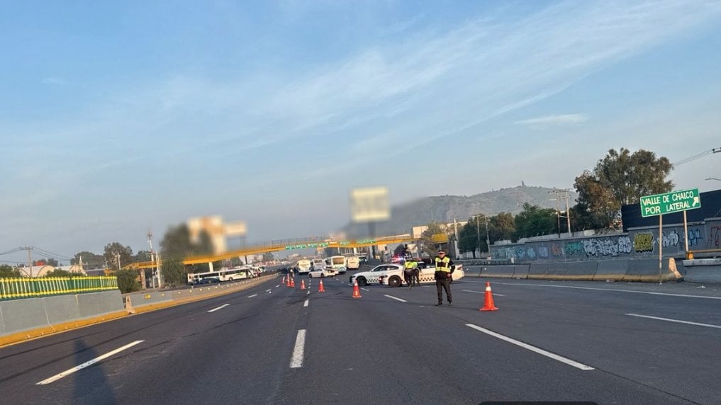Transportistas bloquean la México-Puebla, exigen alto a robos y violencia