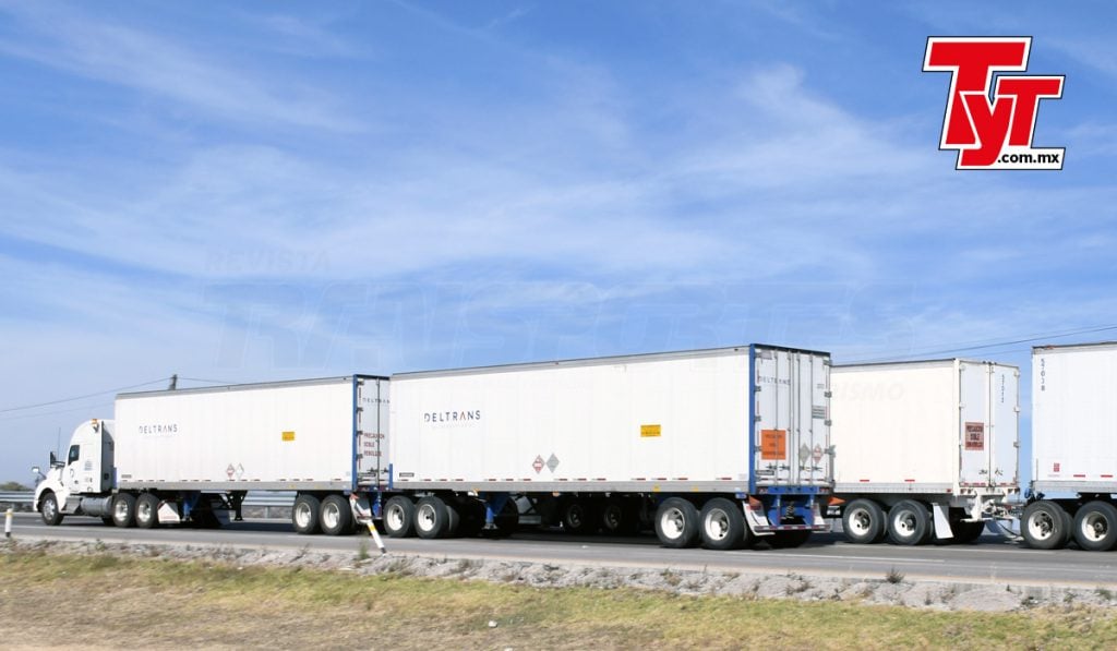 Emplacamiento federal para el autotransporte cae 30% a abril de 2025