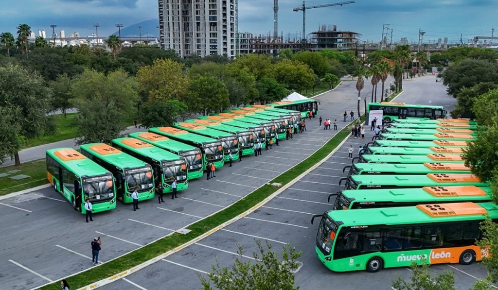 Autobuses-Volvo-NL-transporte-público