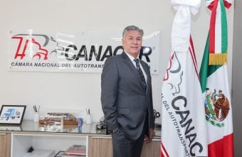 Capacitación continua y adopción tecnológica en el autotransporte, retos en la mira de Javier Arizona