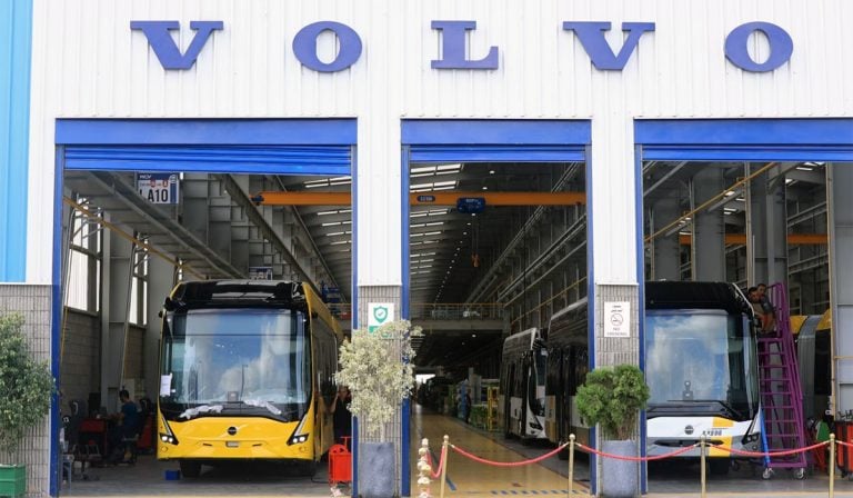 Inauguran planta para autobuses eléctricos Volvo para el mercado europeo