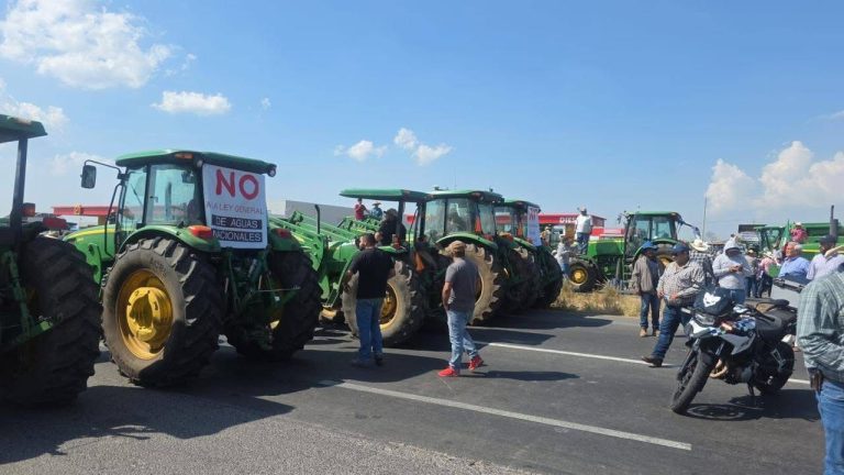 Agricultores bloquean carreteras clave para el transporte; Canacar insta a priorizar el diálogo