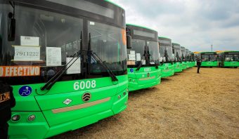 Entrega-autobuses-Golden-Dragon-NL